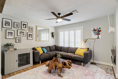 5033 De Lange Ln, Houston, TX 77092 - photo 5