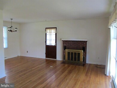 23005 Town Creek Dr, Lexington Park, MD 20653 - photo 3