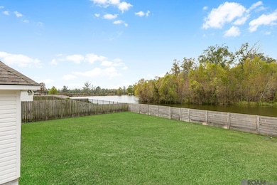 1314 Shadow Bluff Dr, Baton Rouge, LA 70820 - photo 2
