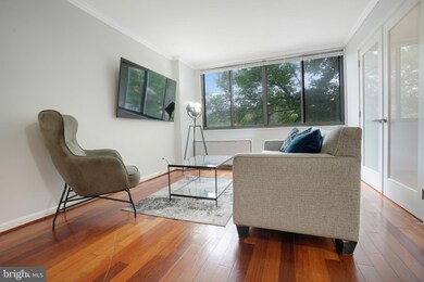 Carriage House unit 308, Washington, DC 20037 - photo 2