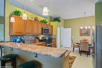 09_384NWSpringviewLoop_21_GreatRoom_HiRe