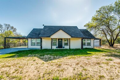 132 Tnt Ct, Springtown, TX 76082 - photo 4