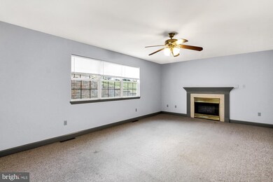 23 Rim View Ln, Reading, PA 19607 - photo 4