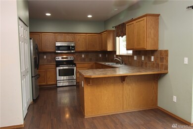 10424 Barry Bridges St SE, Yelm, WA 98597 - photo 5