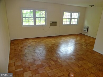 1612 Ripon Place unit 841, Alexandria, VA 22302 - photo 2