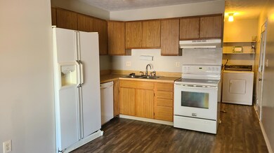 3953 Deer Lake Way, Columbus, OH 43204 - photo 3