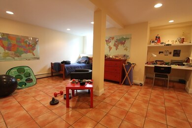 61 Linden St unit B, Brookline, MA 02445 - photo 4