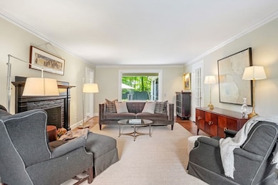 6 Spruce Park, Wellesley Hills, MA 02481 - photo 3