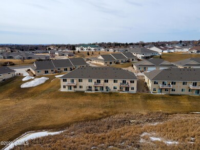 3705 Calgary Ct 09