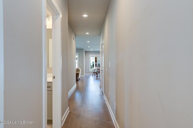 8624 Beaumont Cove Ct, Louisville, KY 40291 - photo 4