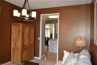 The flow of this home is GREAT for entertaining.