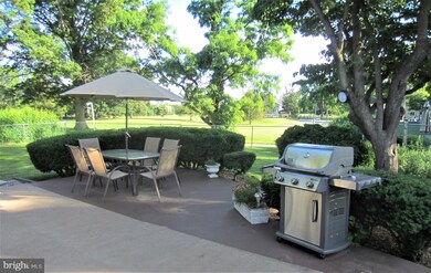 133 Orchard Ave, Hightstown, NJ 08520 - photo 5