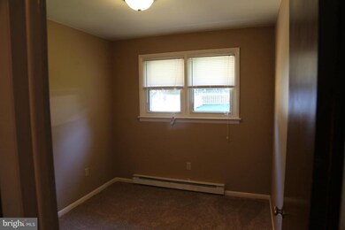 938 E Oak St, Palmyra, PA 17078 - photo 7