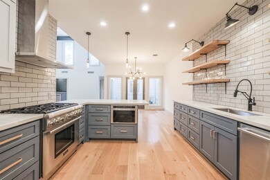 62 Legend Ln, Houston, TX 77024 - photo 7