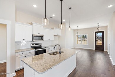 Kitchen / Dining area
