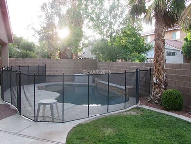 Swimming Pool/Hot Tub/Sauna.
