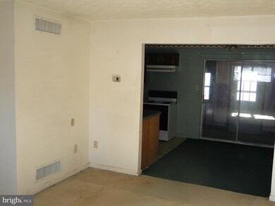 88 Carnival Dr, Taneytown, MD 21787 - photo 5