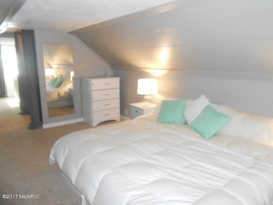 1008 Kentwood St NE, Grand Rapids, MI 49505 - photo 6