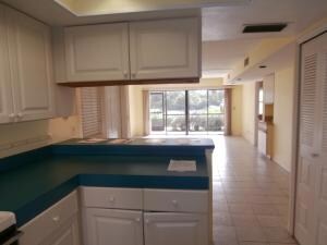 Open kitchen