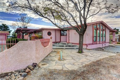 Exterior, Street View