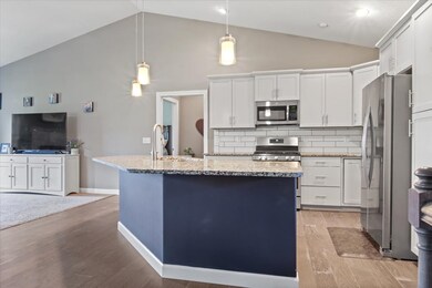 510 Raef Rd, Downs, IL 61736 - photo 3