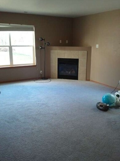 930 Daffodil Ave NE, Orting, WA 98360 - photo 5