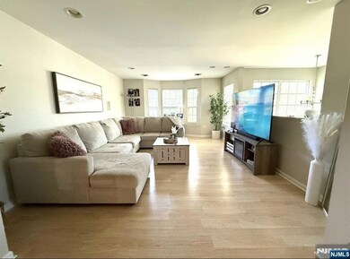 189 Sunshine Dr unit 189, Piscataway, NJ 08854 - photo 2