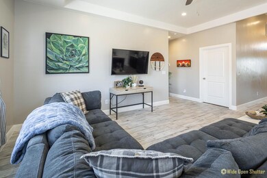 3482 150 N St Hurricane UT-large-006-016