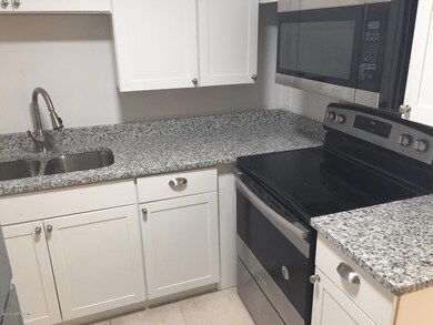 1530 Ryar Rd unit 6, Jacksonville, FL 32216 - photo 6