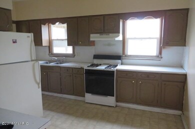 135 Sutton St SW, Grand Rapids, MI 49507 - photo 5