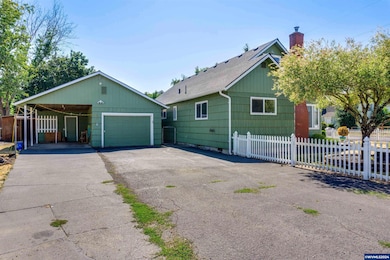 411 NE Yamhill St, Sheridan, OR 97378 - photo 4