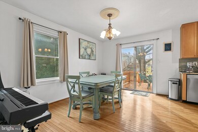 15730 Ambiance Dr, North Potomac, MD 20878 - photo 7