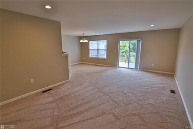 6913 Hunt Dr, Macungie, PA 18062 - photo 4