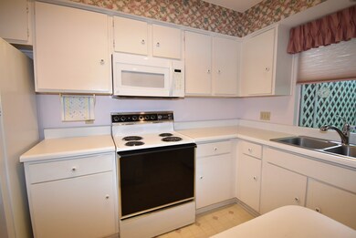 2821 Fifth St, Bay City, TX 77414 - photo 4