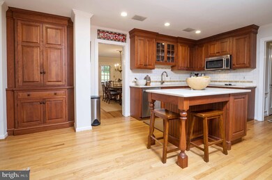 10426 Falls Rd, Lutherville Timonium, MD 21093 - photo 7