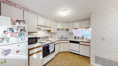 177 Winter St unit 2, Saugus, MA 01906 - photo 3