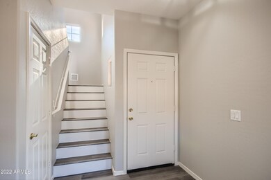 05 Foyer