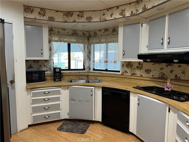 601 N Kirby St unit 534, Hemet, CA 92545 - photo 7