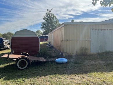 700 E Golden Ave, Copan, OK 74022 - photo 4