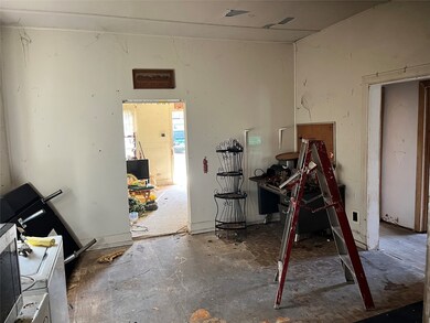 217 N Everton St, Houston, TX 77003 - photo 4