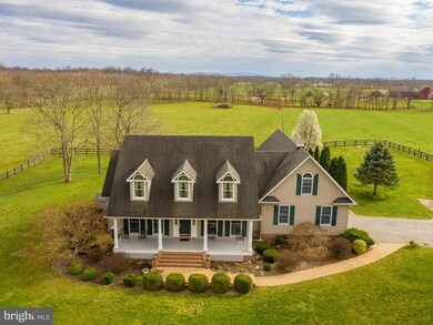 471 Longmarsh Rd, Berryville, VA 22611 - photo 2