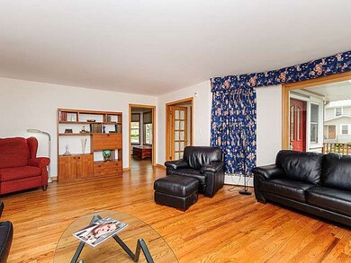 1041 Gunderson Ave, Oak Park, IL 60304 - photo 5