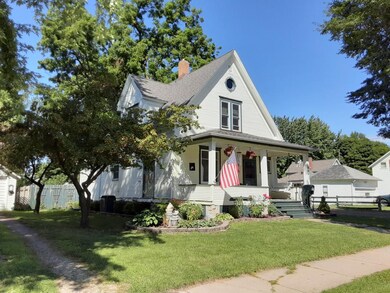 1008 Frank Ave.