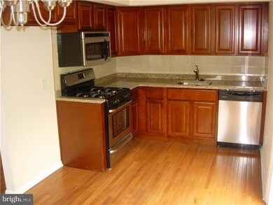 709 Willow St unit 2B, Lansdale, PA 19446 - photo 3