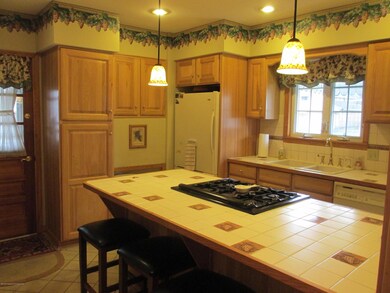 1424 Short Ave, Scranton, PA 18508 - photo 5