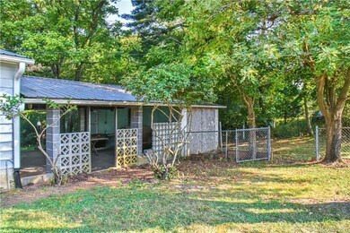 424 Dix Creek No 1 Rd, Leicester, NC 28748 - photo 3