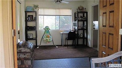 Entry  & Dinning Area