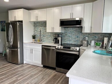 323 Leeward Ln unit 204, Fort Pierce, FL 34949 - photo 4