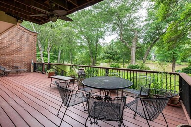 4056 Columns Dr SE unit 5B, Marietta, GA 30067 - photo 3