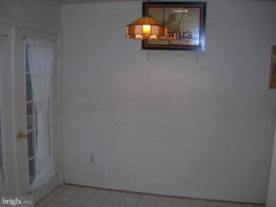 3776 Angelton Ct, Burtonsville, MD 20866 - photo 5